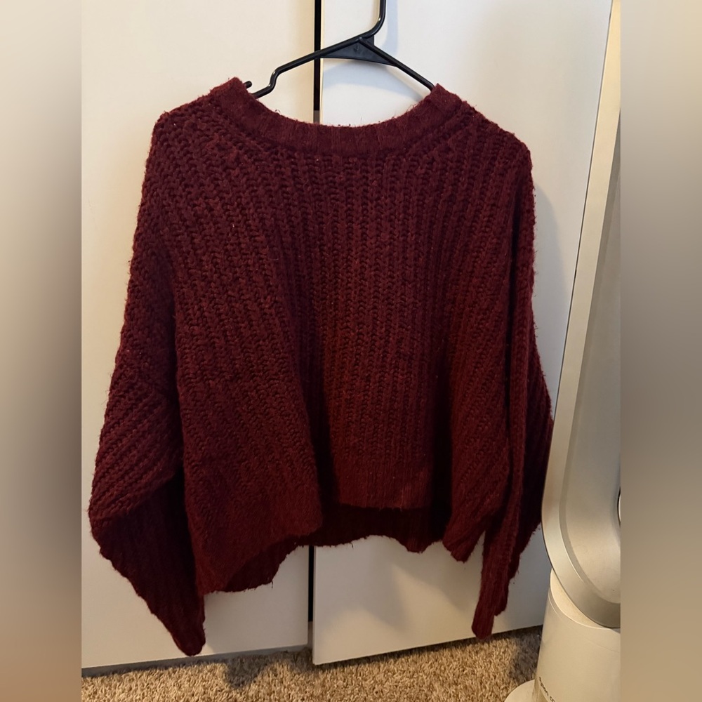American Eagle Outfitters Maroon Crew Neck Sweater